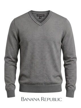 Banana Republic Men’s sweater Size Large